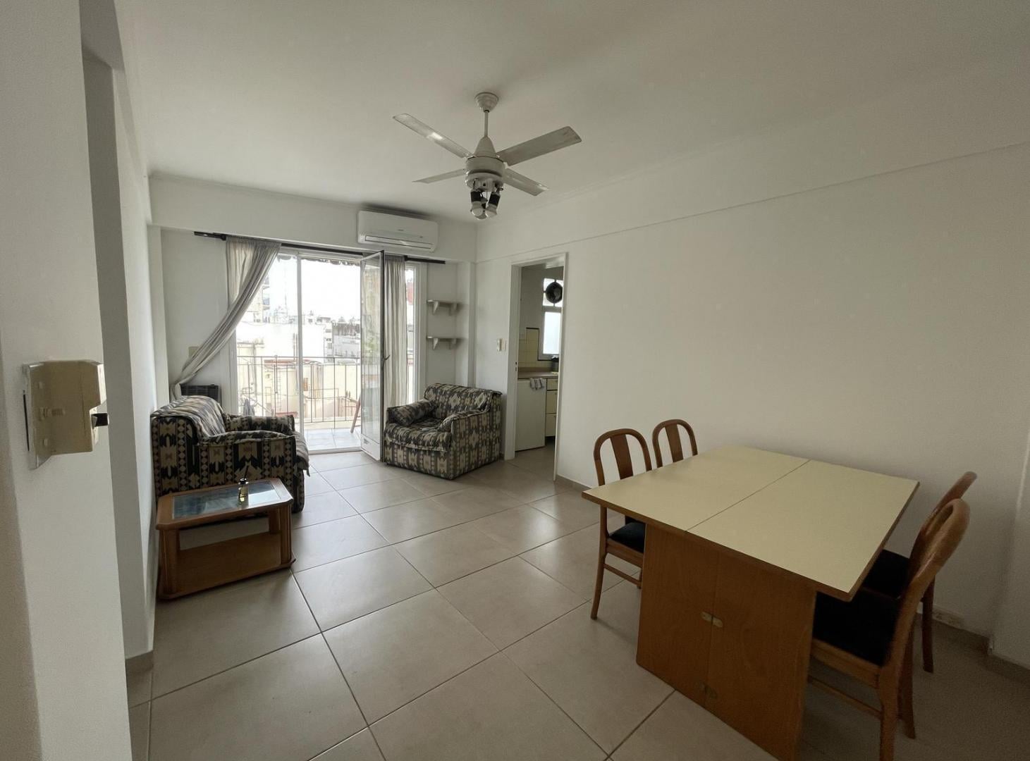 Foto de VENTA 2 AMB SUPER LUMINOSO. PISO ALTO, imagen 1