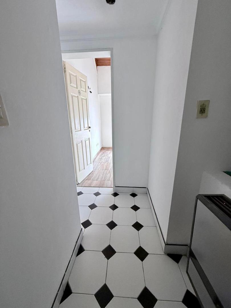 Casa Interna en Venta! 3