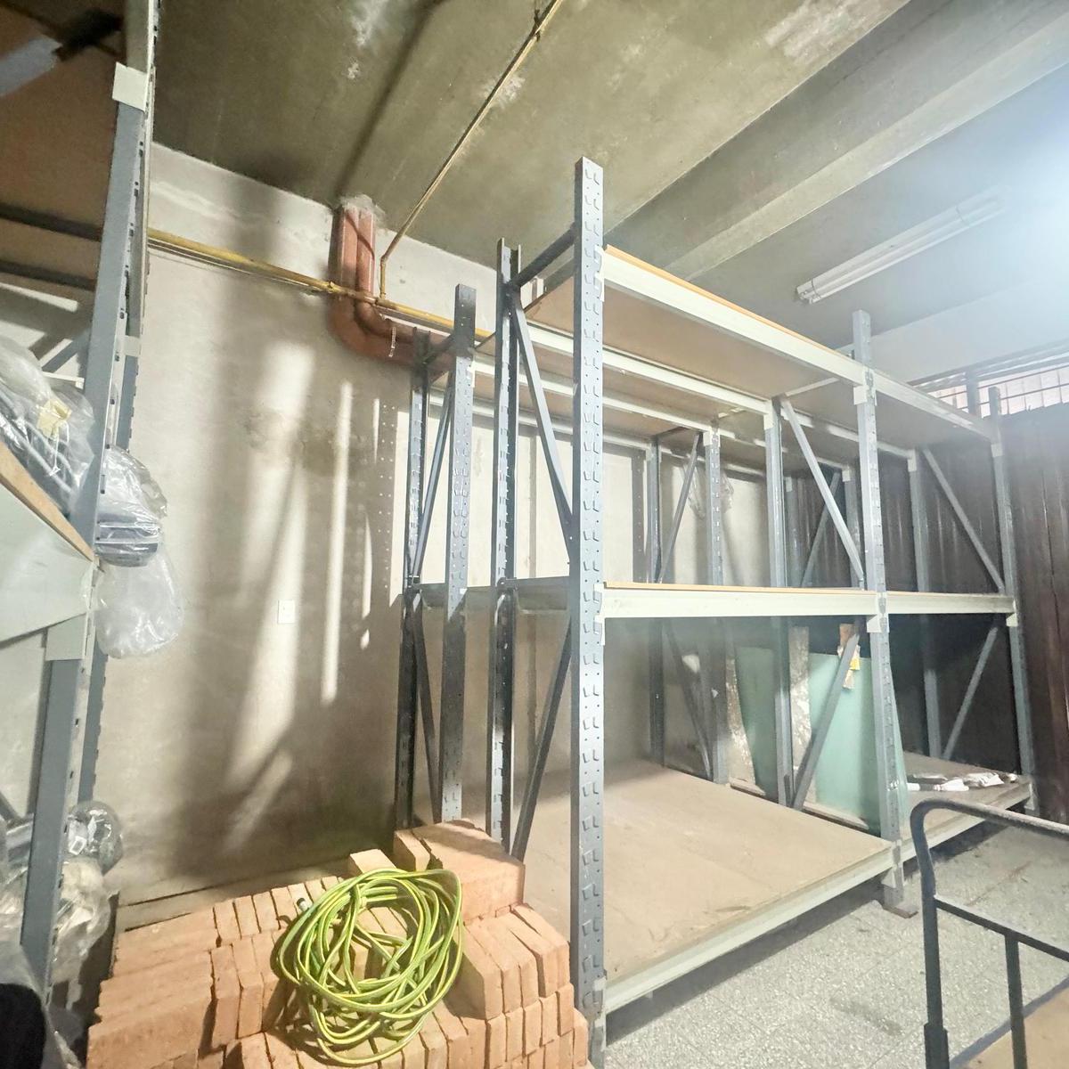 Galpón de 3 Plantas en Venta en Paternal 5