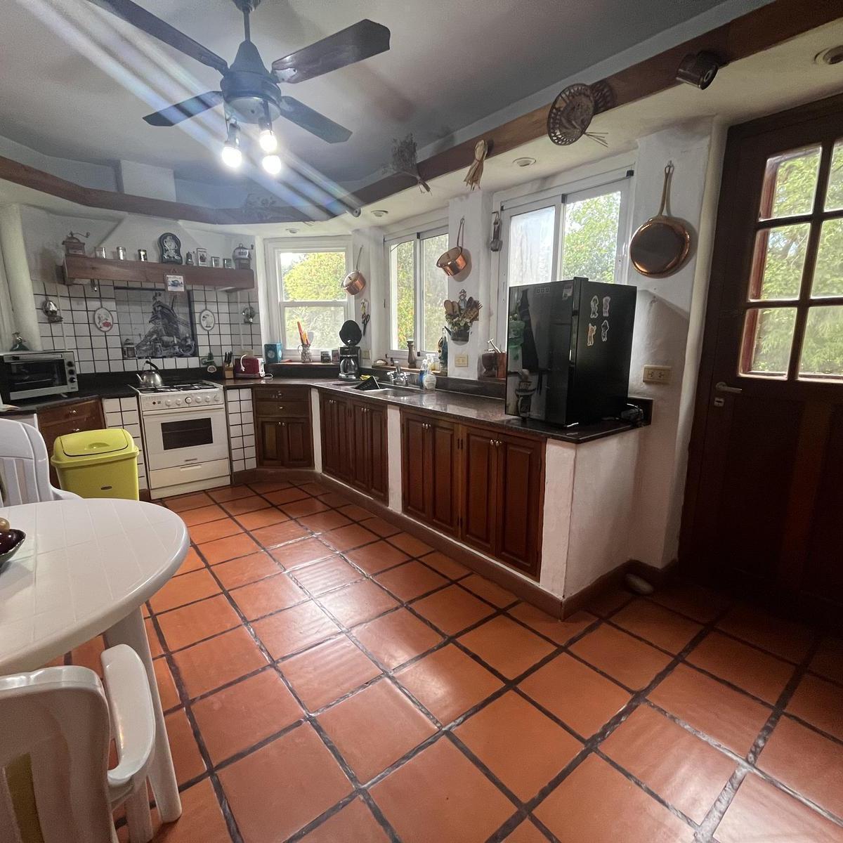 Foto de Casa en Golfer´s Country Club en excelente lote de 1100 metros, imagen 2