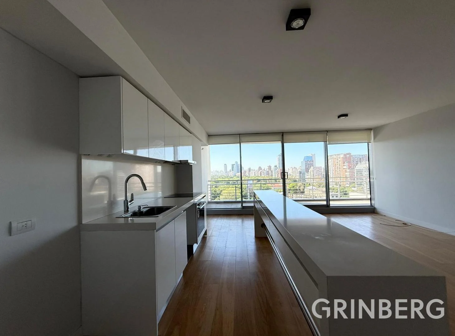 Alquiler de Departamento  2 ambientes en torre Al Rio full amenities.