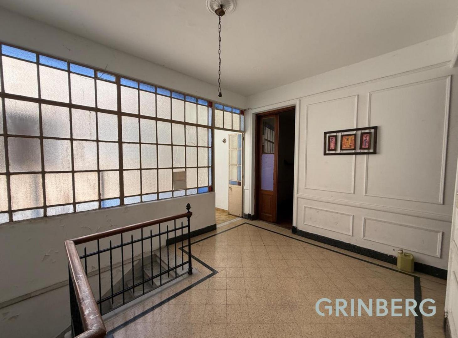 Venta PH 7 Amb. con Terraza en San Cristobal