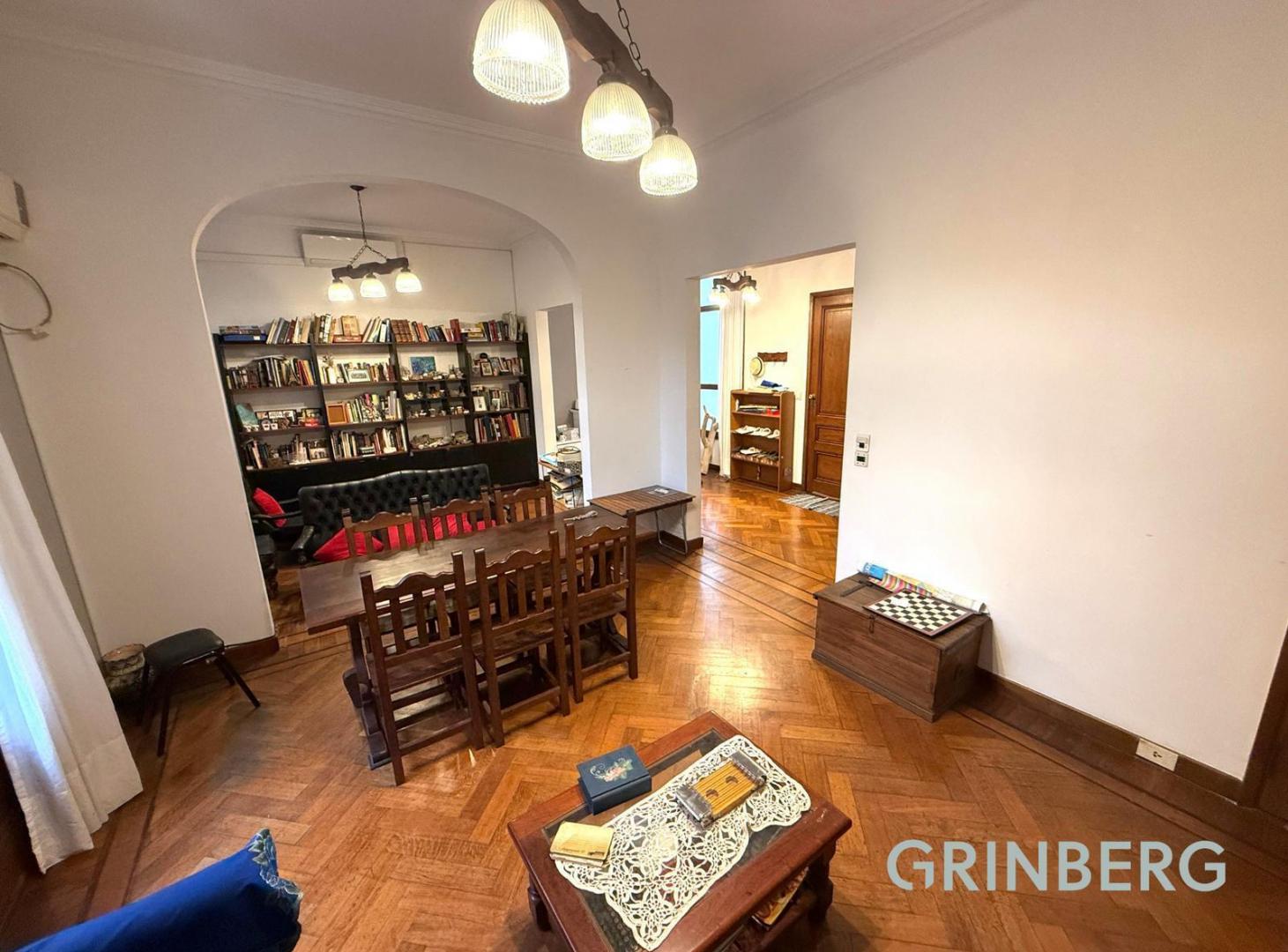Venta PH 4 Ambientes con Terraza, Quincho y Cochera en Caballito