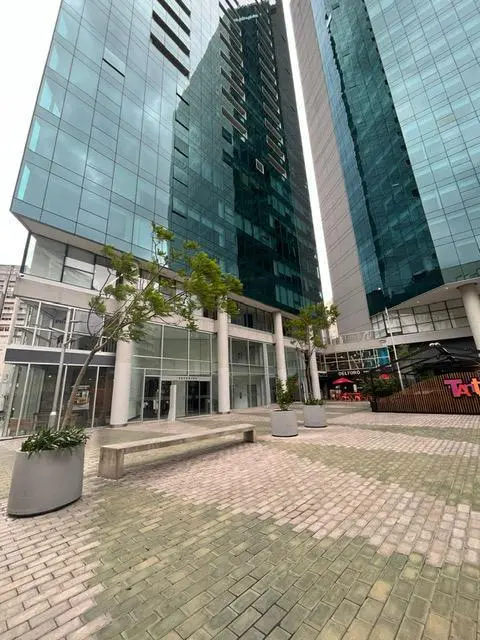 Excelente oficina en Torre Bellini - Retiro 2