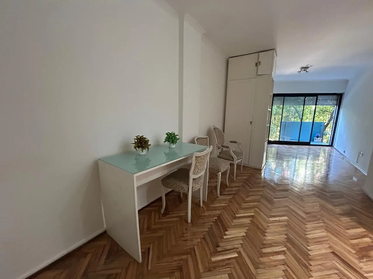 Venta de Monoambiente luminoso frente a parque las heras 2