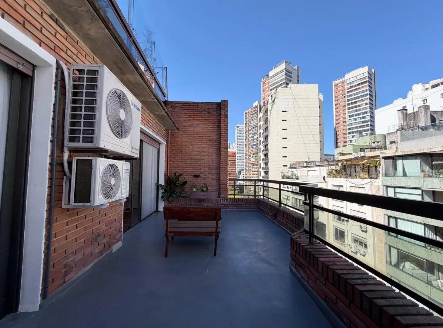 Increible 3 ambientes de categoria con balcón terraza en Palermo Chico. 2