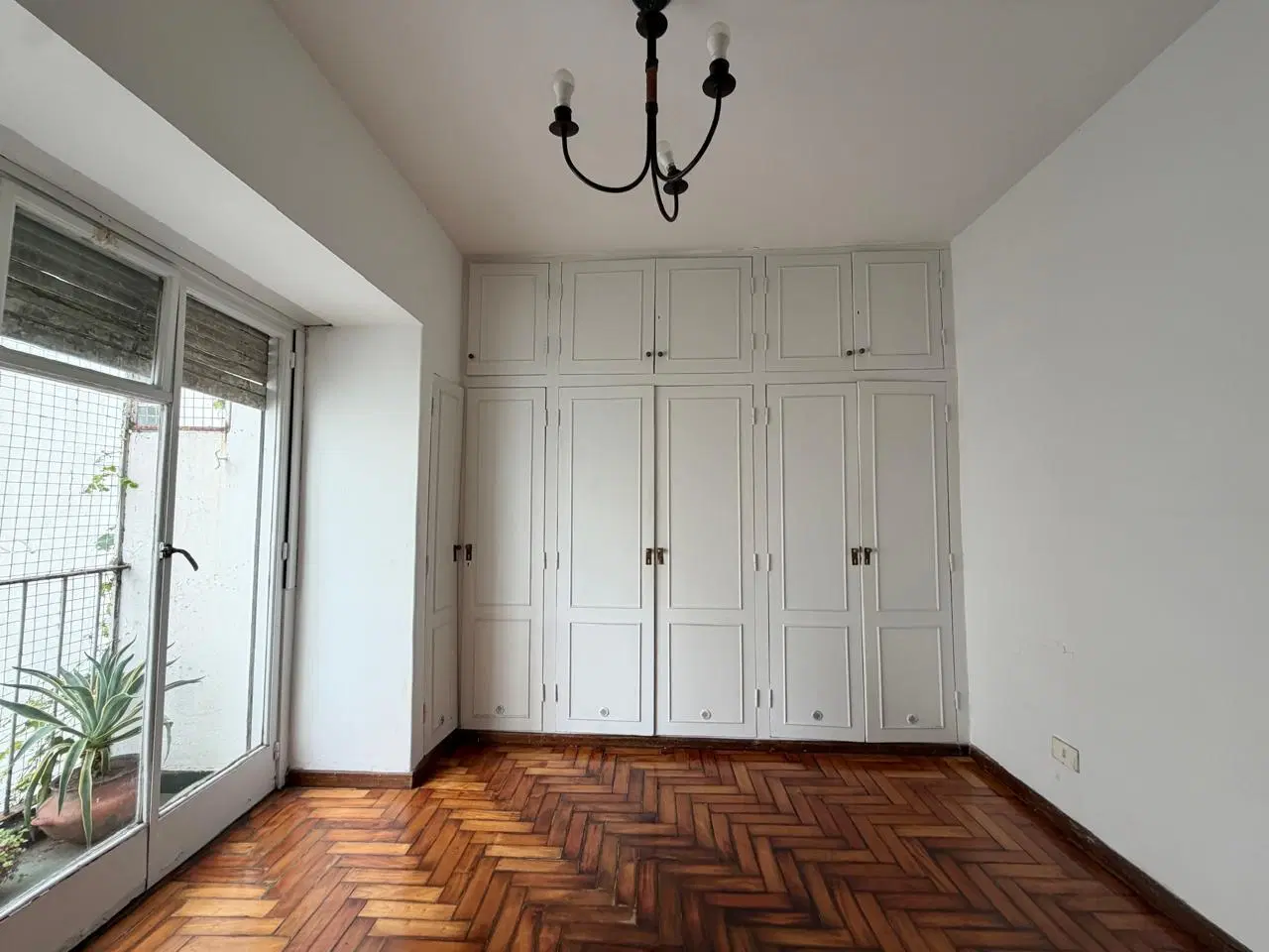 Departamento en venta 2 ambientes con dependencia o escritorio en Recoleta 8