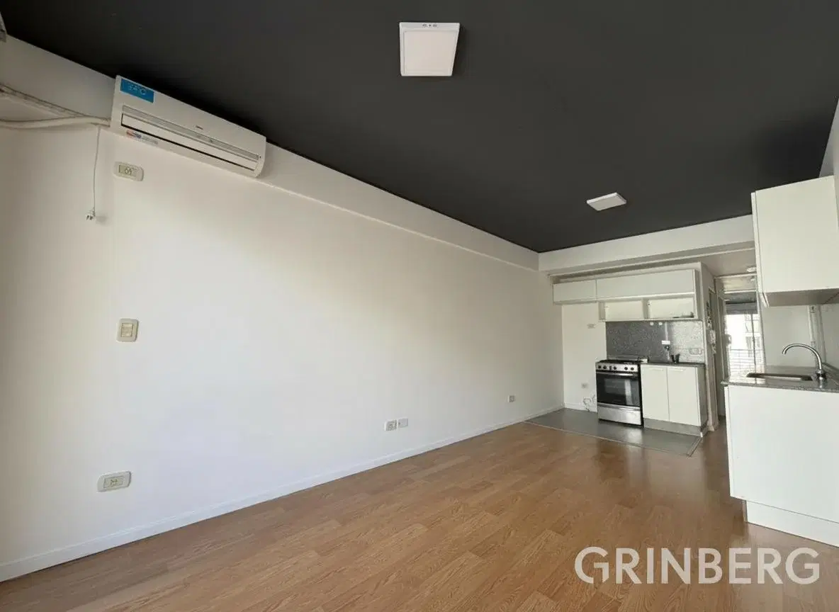 Departamento monoambiente con balcon al contrafrente en Belgrano 5