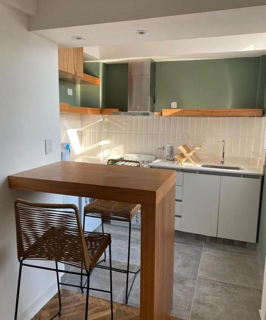 Excelente departamento de 2 ambientes reciclado a nuevo en piso 12 en Recoleta 2