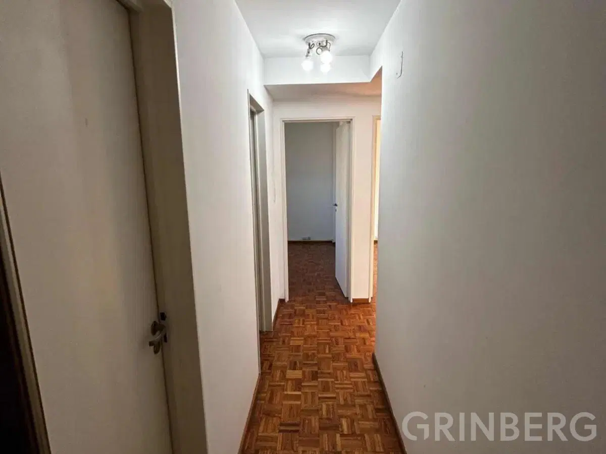 Departamento 4 ambientes con cochera fija en Colegiales 3
