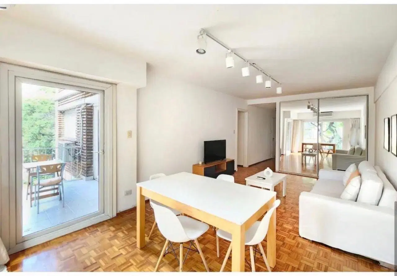 Departamento 3 ambientes con balcon al frente en Botanico 1