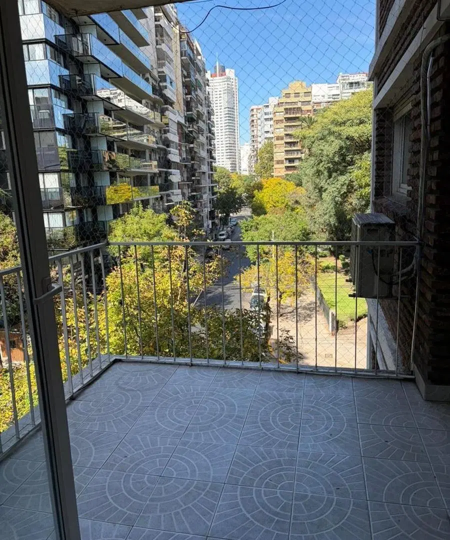 Departamento 3 ambientes con balcon al frente en Botanico 2