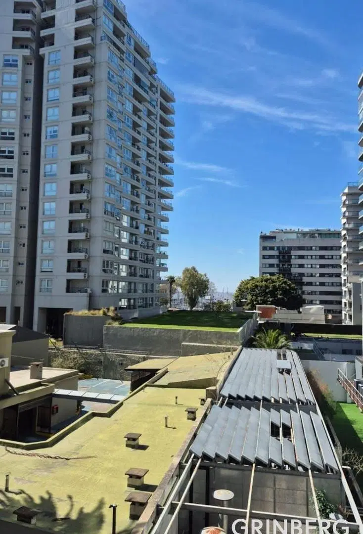 Departamento 3 ambientes con cochera fija y vista al rio en Olivos 3