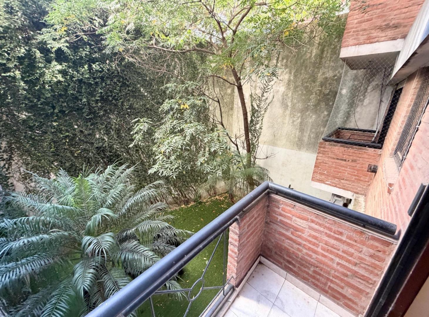 Monoambiente en venta al contrafrente en Palermo.