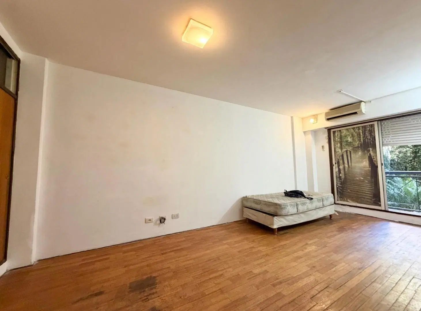 Monoambiente en venta al contrafrente en Palermo. 4