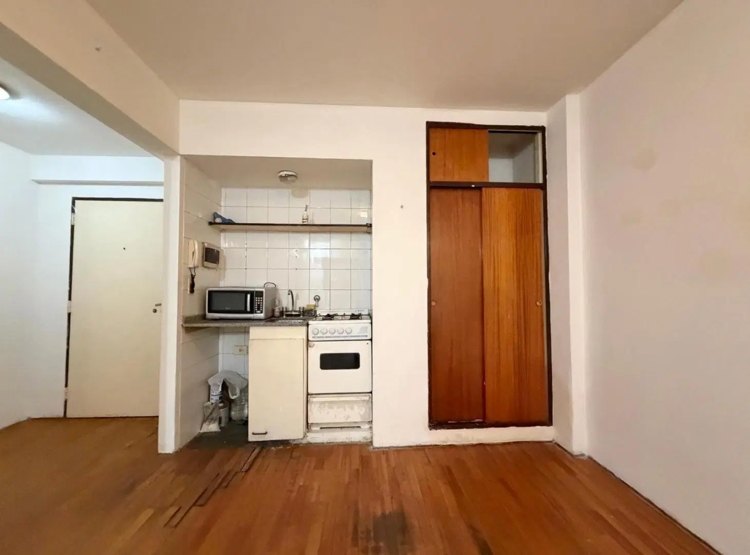 Monoambiente en venta al contrafrente en Palermo. 5