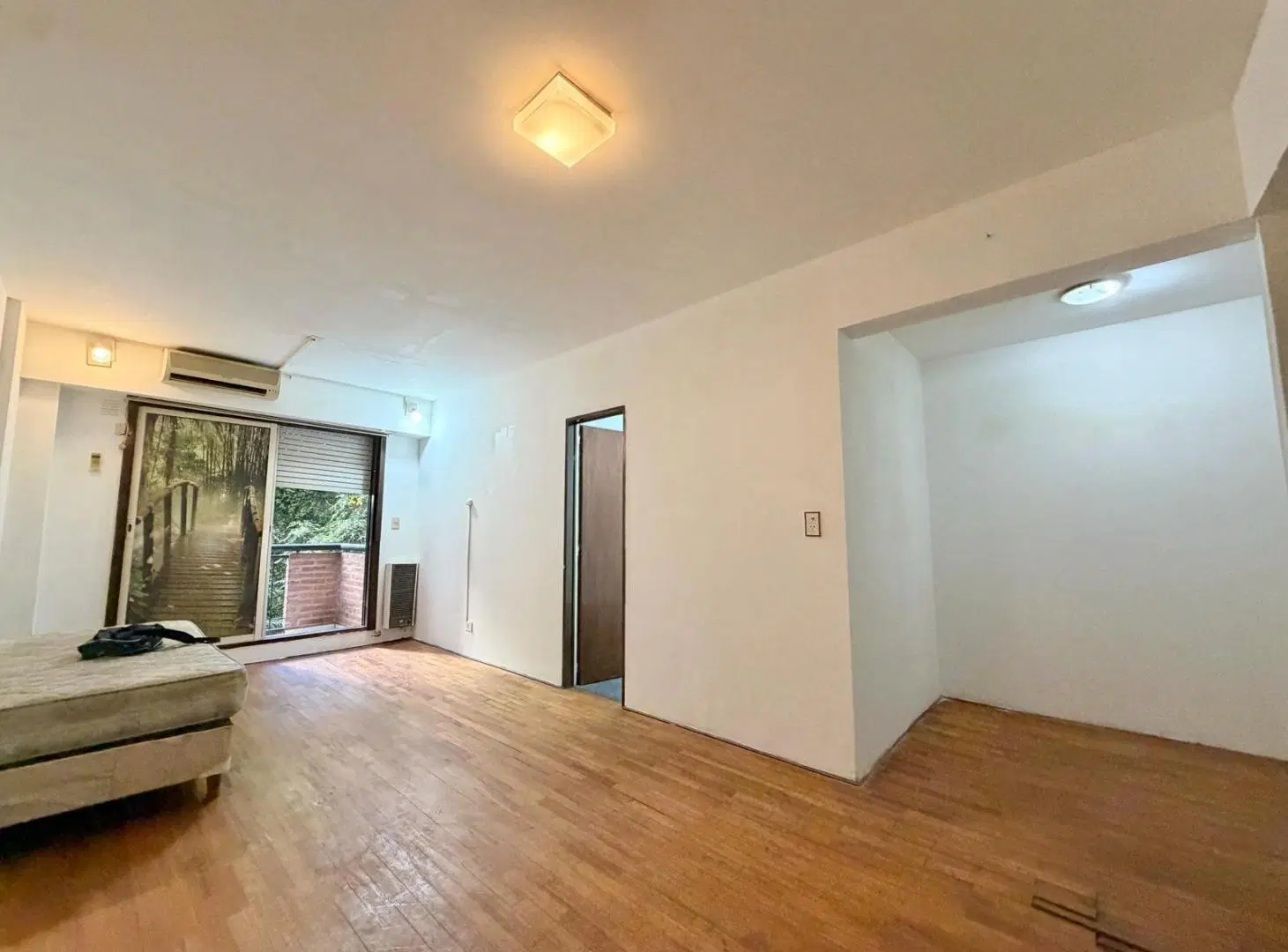 Monoambiente en venta al contrafrente en Palermo. 2