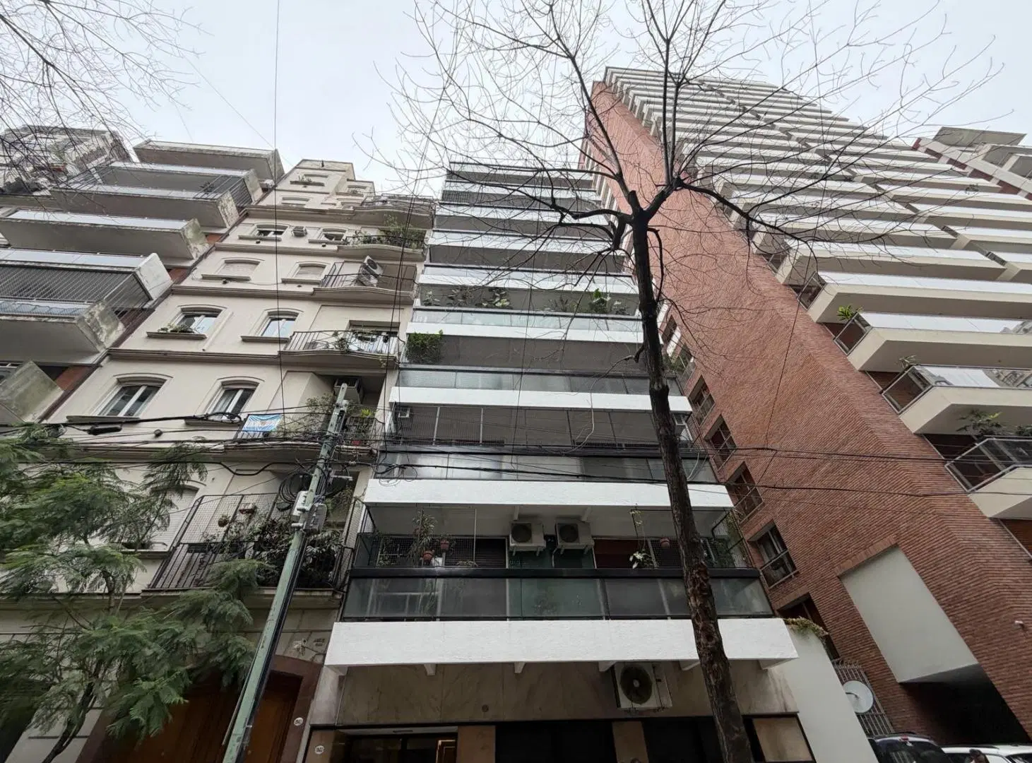 Increible Departamento 3 ambientes con dependencia al frente en Recoleta. 2