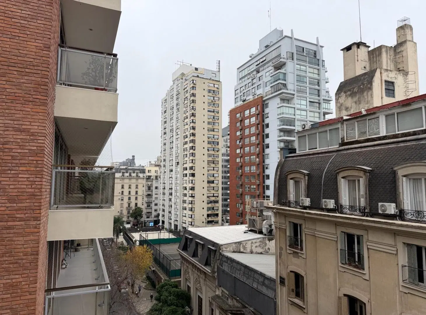 Increible Departamento 3 ambientes con dependencia al frente en Recoleta. 5
