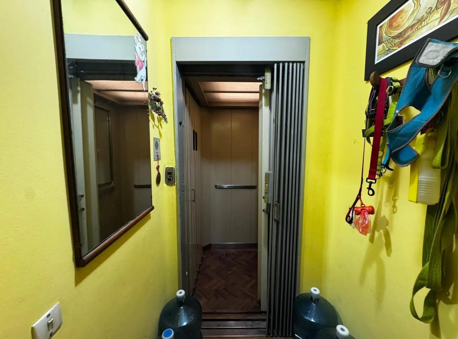 Departamento 4 ambientes con cochera, dependencia y balcon aterrazado en belgrano. 2