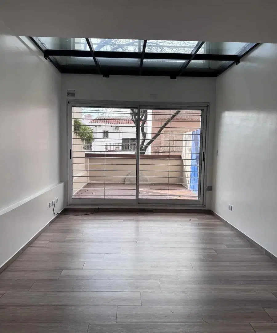 Venta de Excelente Departamento tipo Duplex en Saavedra con Balcon Aterrazado y parilla. 4