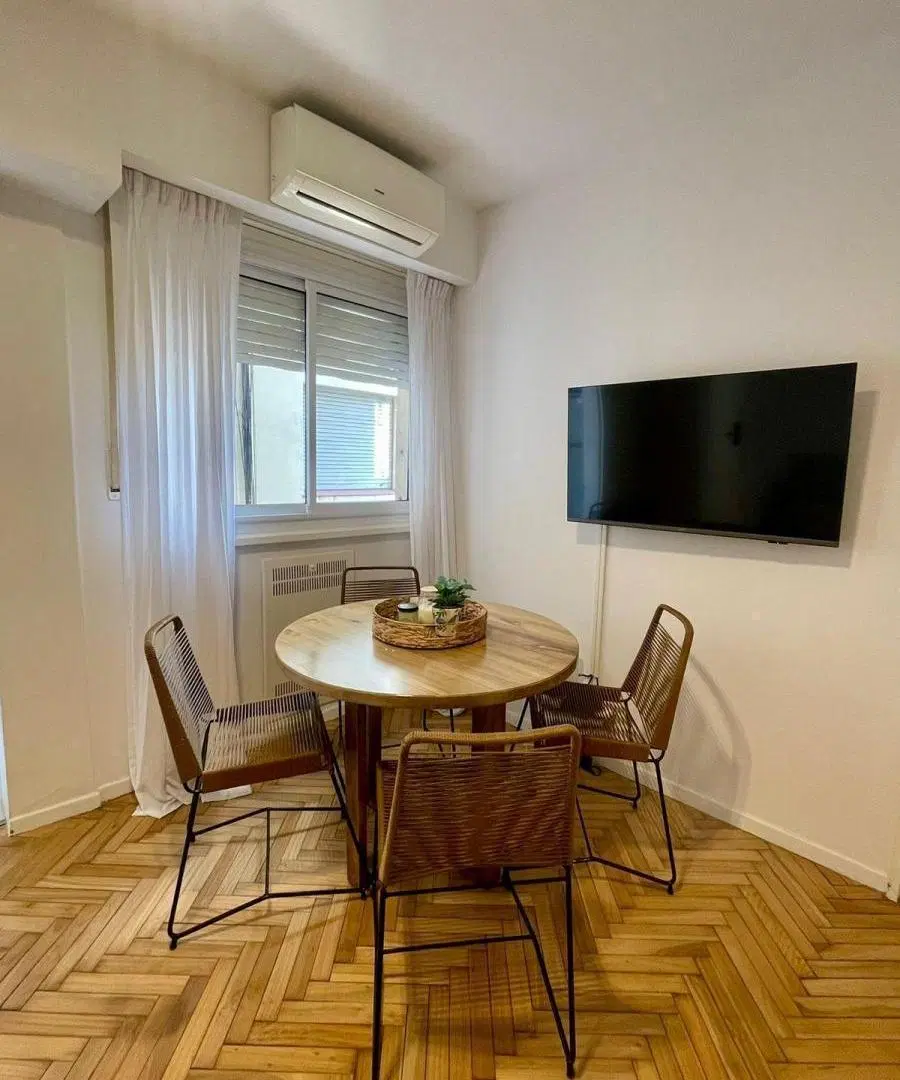 Venta 2 Ambientes Reciclado a Nuevo en Recoleta 3