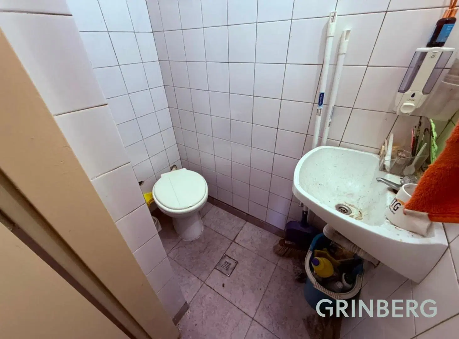 Venta Excelente Local en Villa Martelli 5