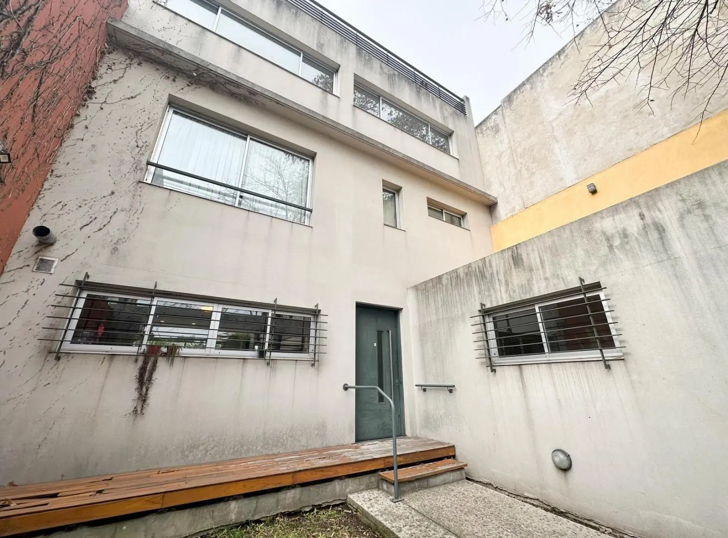 Excelente Casa a la venta en Vicente Lopez con Jardin y Cochera. 5