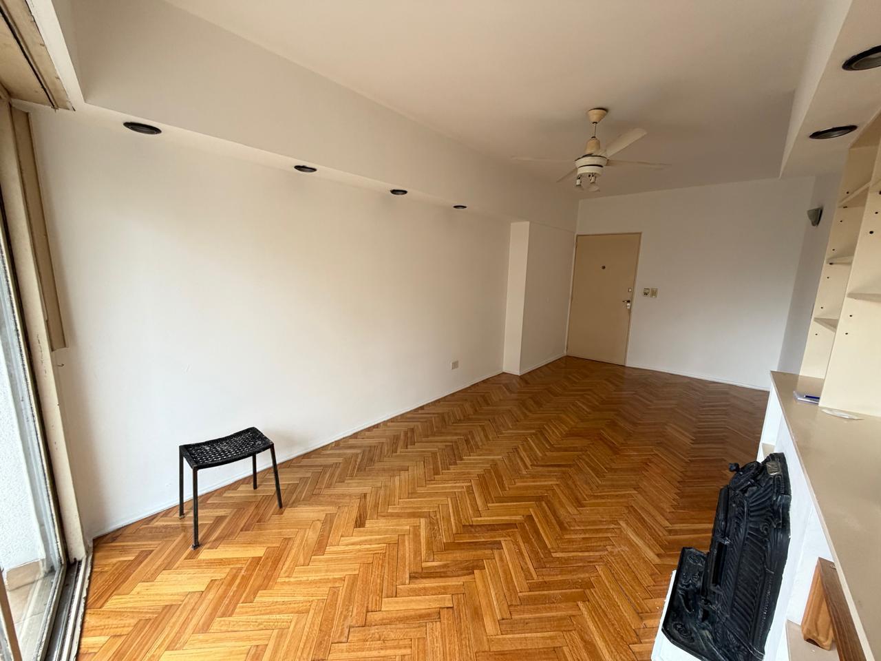 Foto de EXCELENTE 2 AMBIENTES EN ALQUILER CON BALCÓN EN COLEGIALES, imagen 4