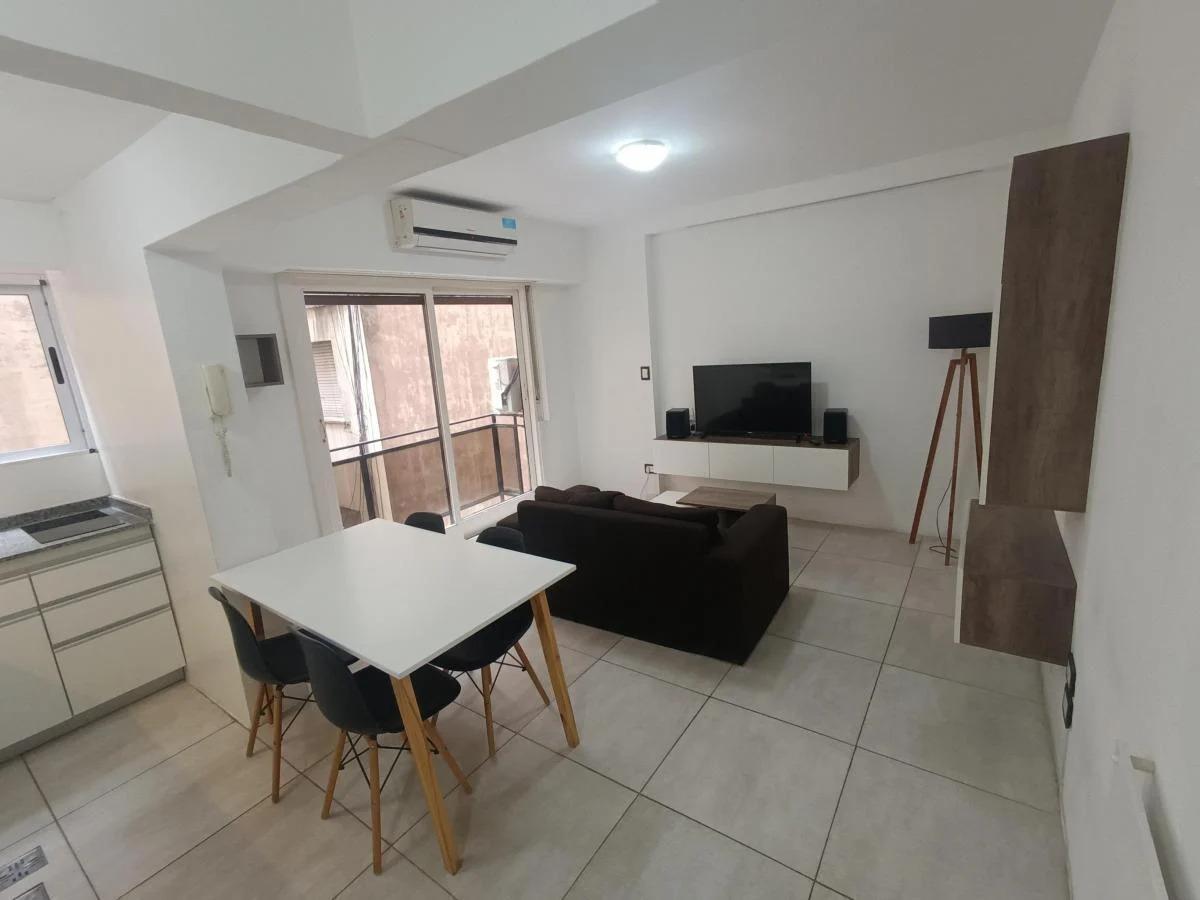 Foto de Venta 2 Ambientes Reciclado a Nuevo en Recoleta, imagen 2