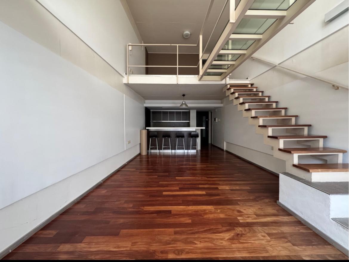 Foto de Venta de Excelente Duplex de 2 ambientes con escritorio en Nuñez con, imagen 1