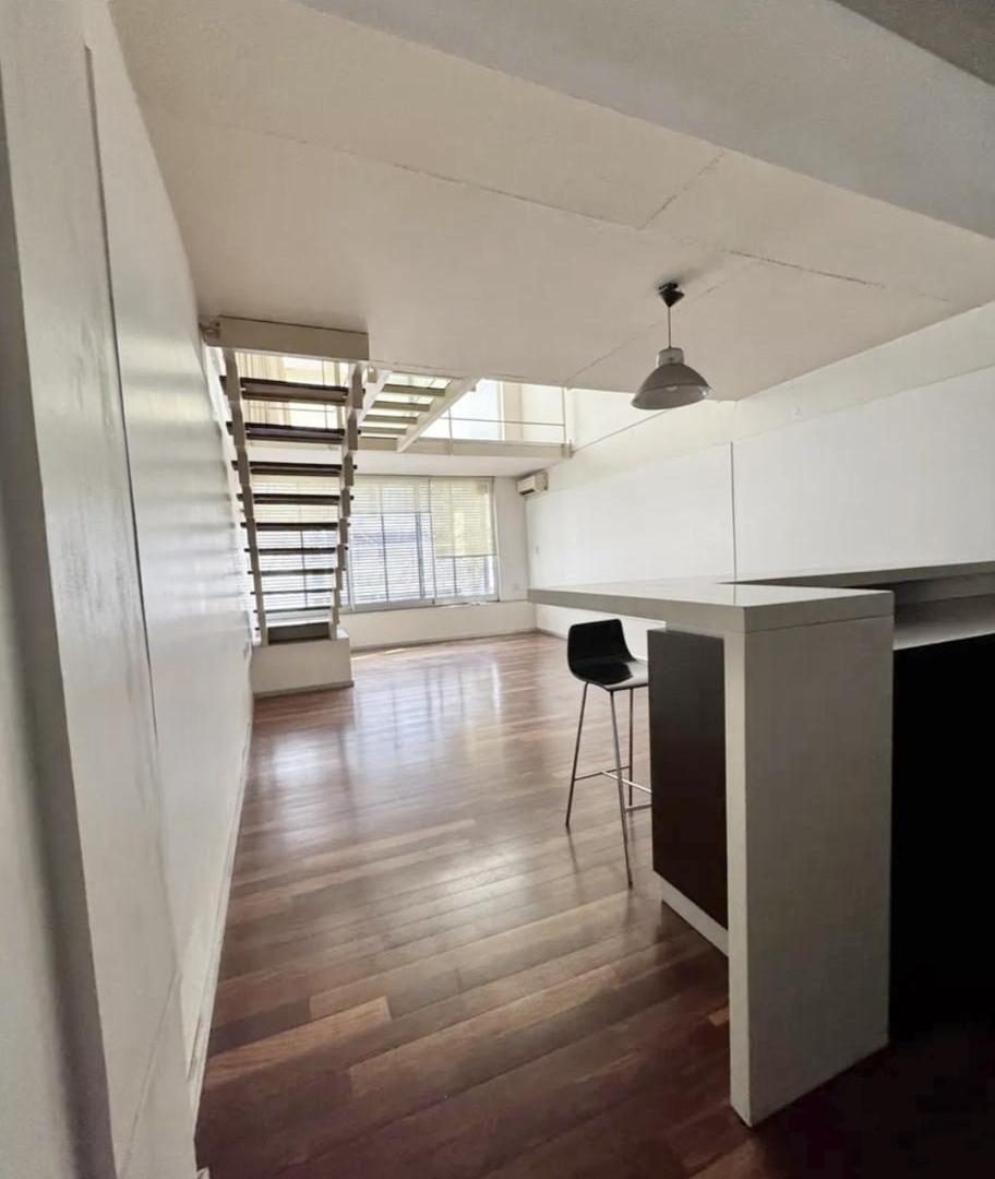 Foto de Venta de Excelente Duplex de 2 ambientes con escritorio en Nuñez con, imagen 2