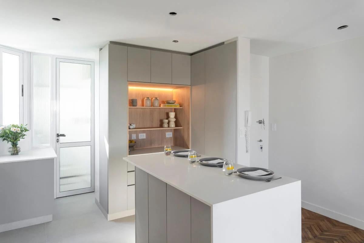 Foto de DEPARTAMENTO 4 AMBIENTES TOTALMENTE RECICLADO – BELGRANO – SUITE BAULERA, imagen 3