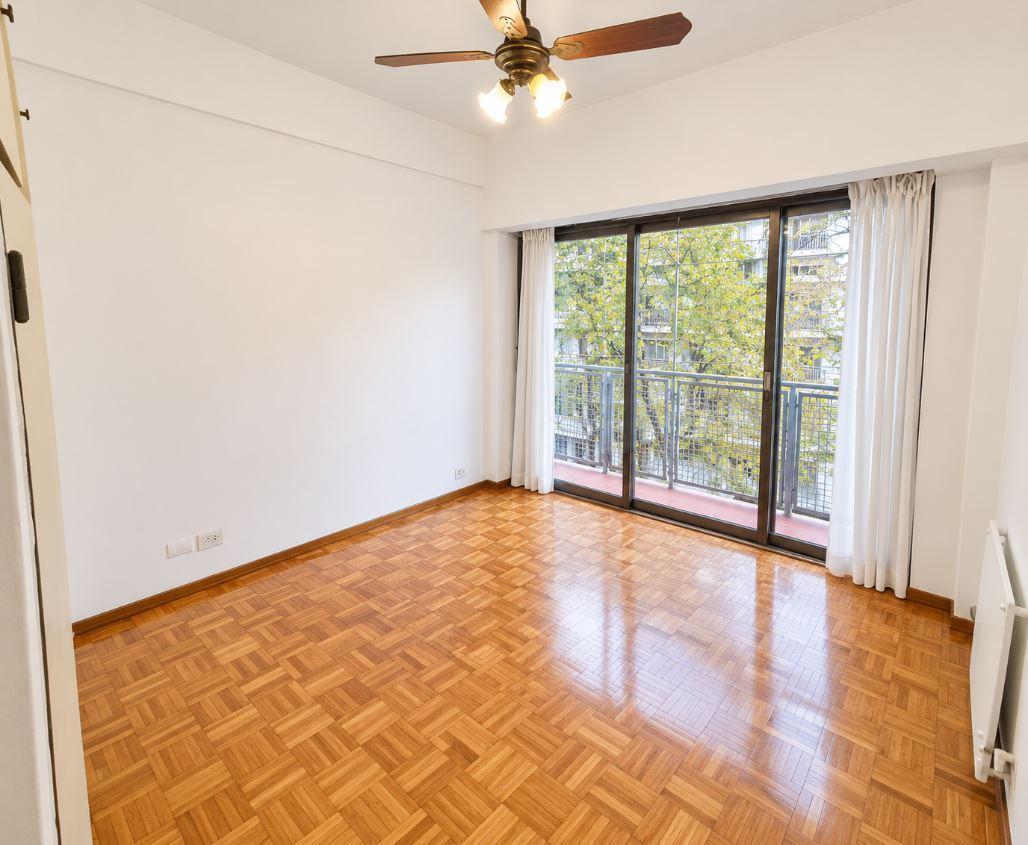 Foto de Departamento 4 ambientes con balcon corrido y patio en Belgrano R, imagen 3