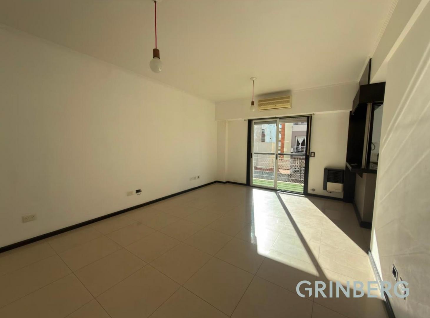 Foto de Venta Departamento 2 Ambientes en Villa Urquiza, imagen 2