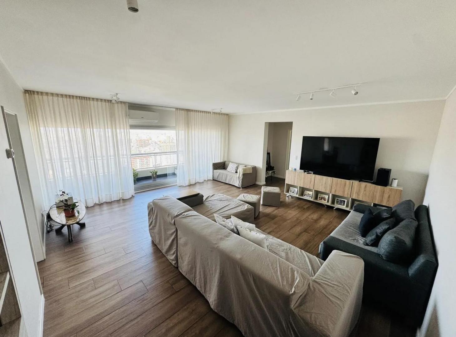 Foto de EXCEPCIONAL PISO 28 | 4 DORM | 200 M² | 2 COCHERAS 2 BAULERAS |, imagen 5