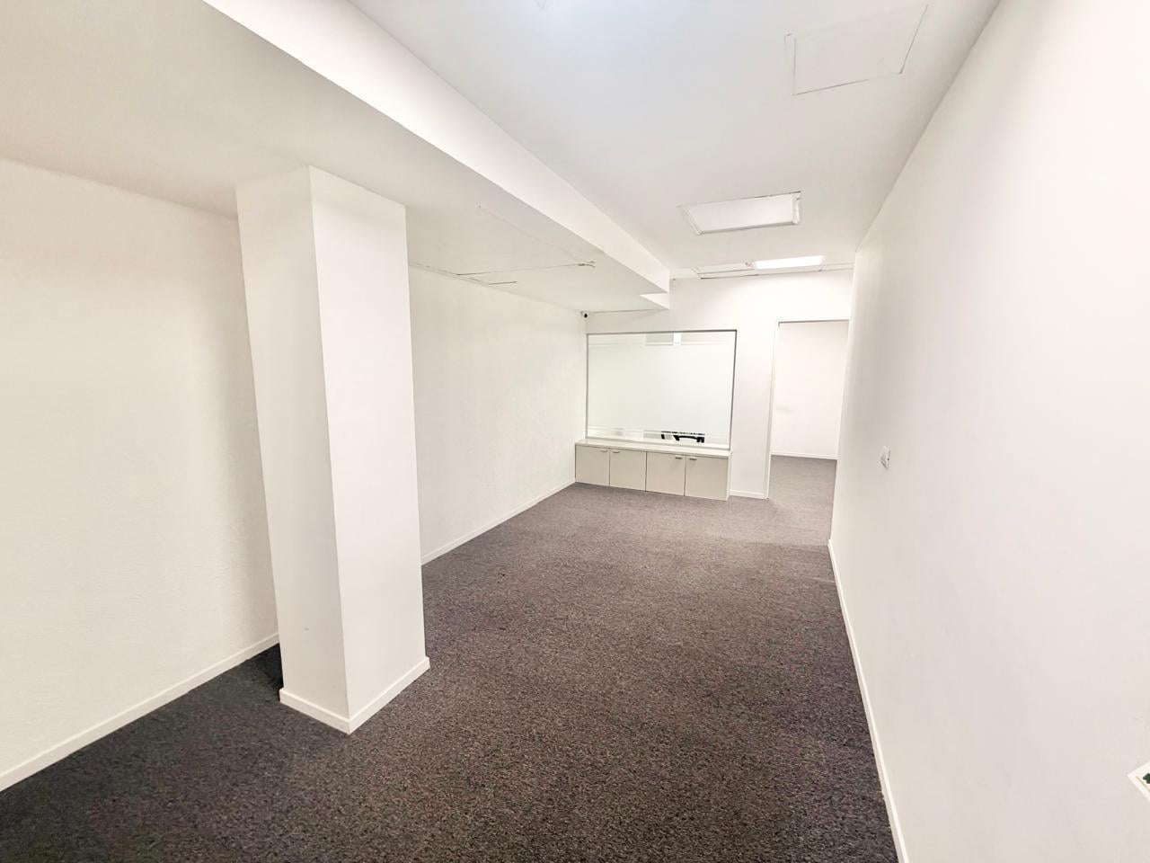Foto de Oficina Premium con 3 Cocheras | Seguridad 24 hs | 4 Despachos | Sala, imagen 1