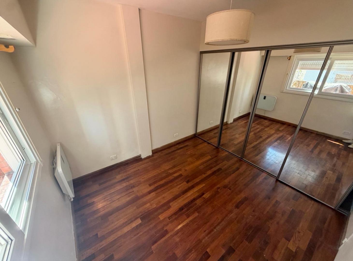 Foto de Increible 2 ambientes con terraza propia al frente y, imagen 3