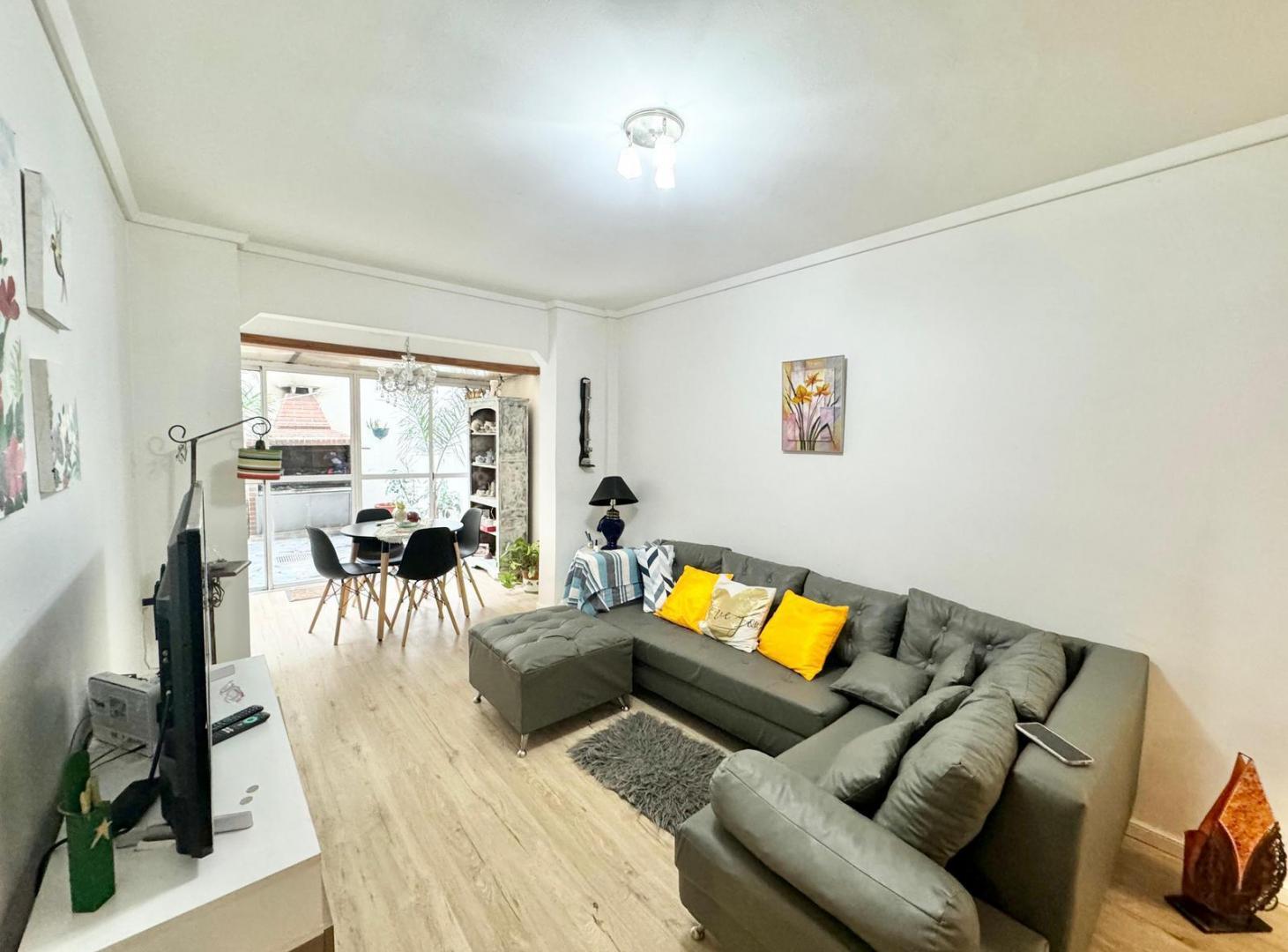 Foto de Departamento 3 ambientes Con Parrilla Y Patio en Belgrano., imagen 2