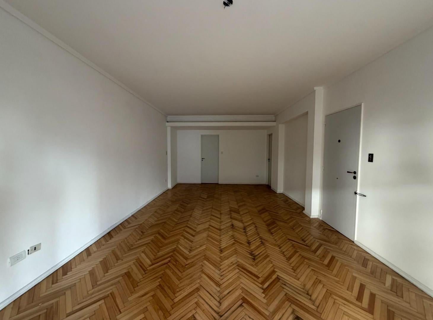 Foto de Increíble Departamento 4 ambientes con dependencia y balcón corrido en, imagen 2