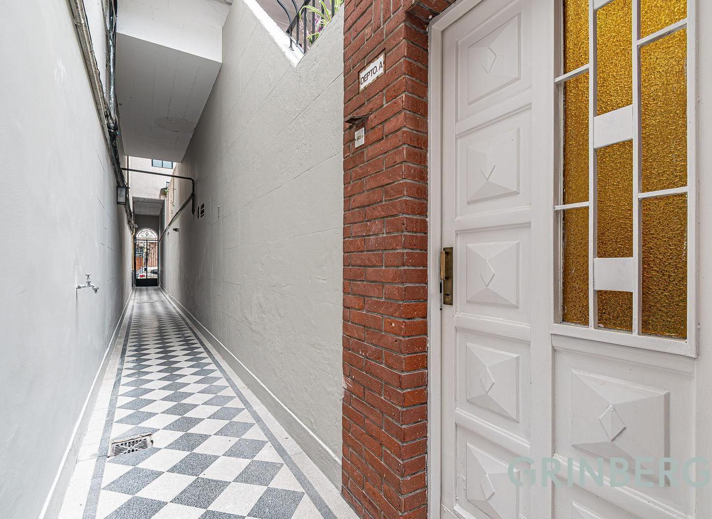 Foto de Espectacular PH en venta de 2 ambientes con Patio y Escritorio., imagen 4