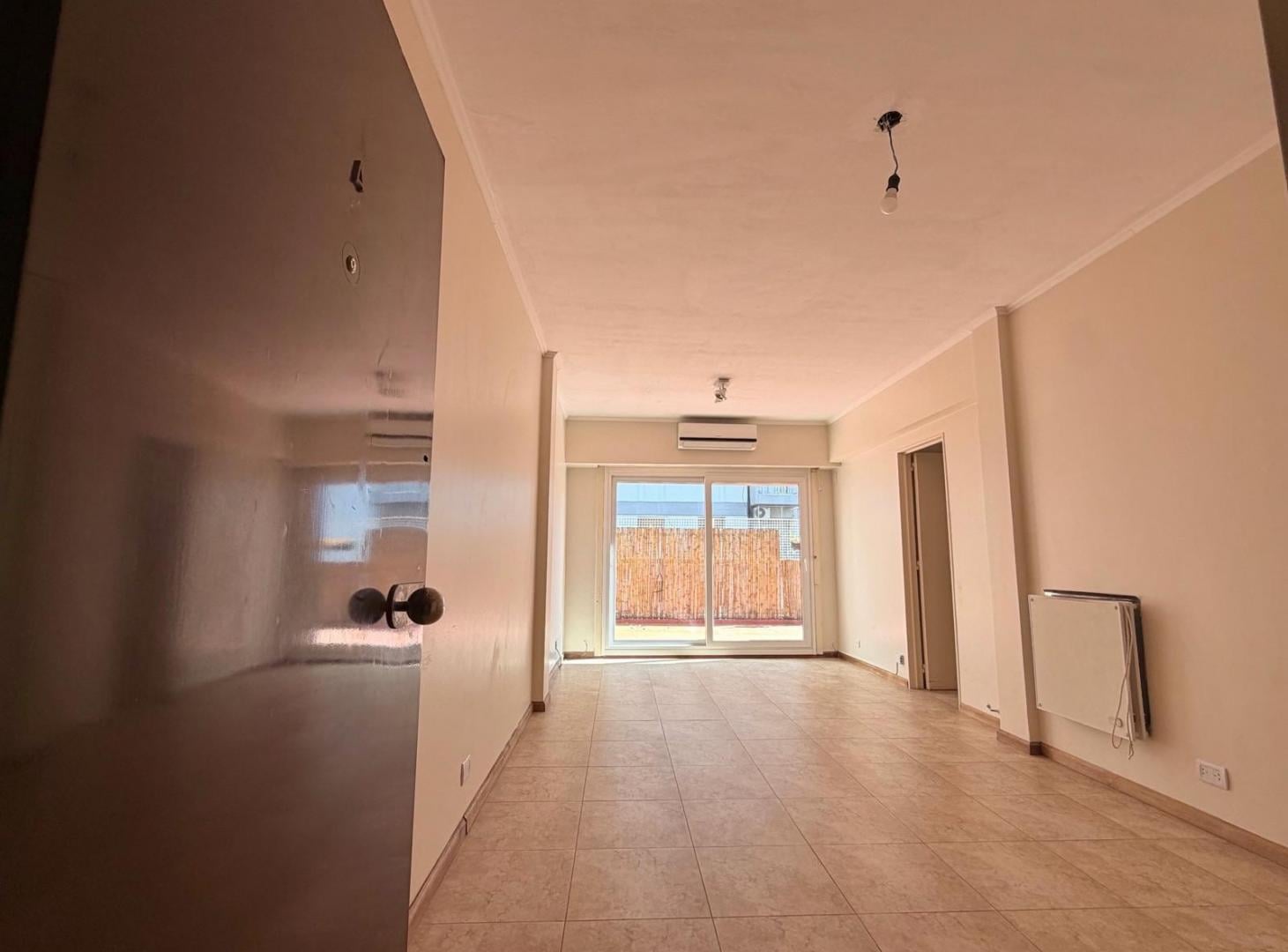 Foto de Increible 3 ambientes con terraza propia al frente y, imagen 1