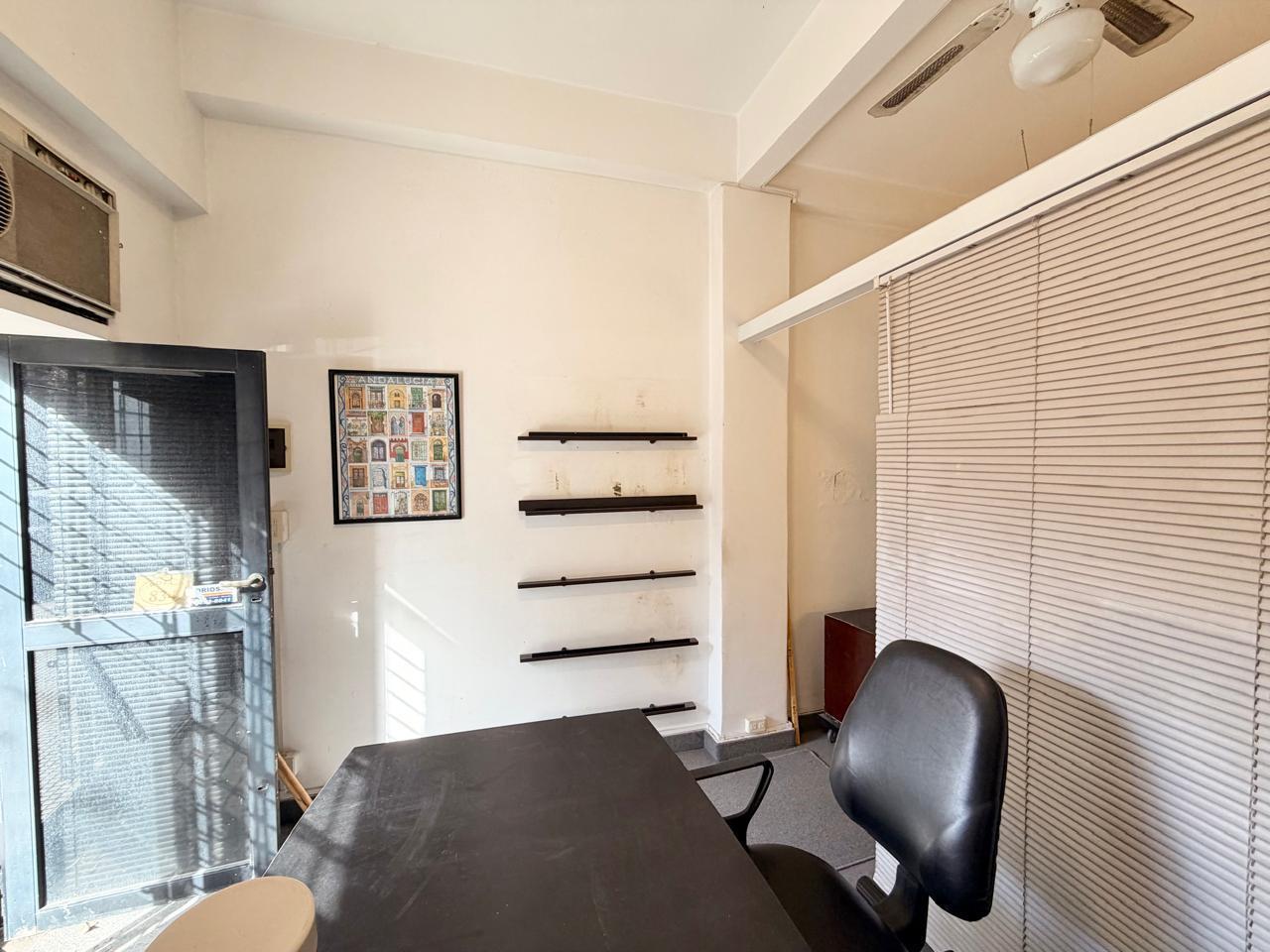 Foto de Local Comercial en Alquiler | Caballito | Vidriera | Apto Múltiples, imagen 2