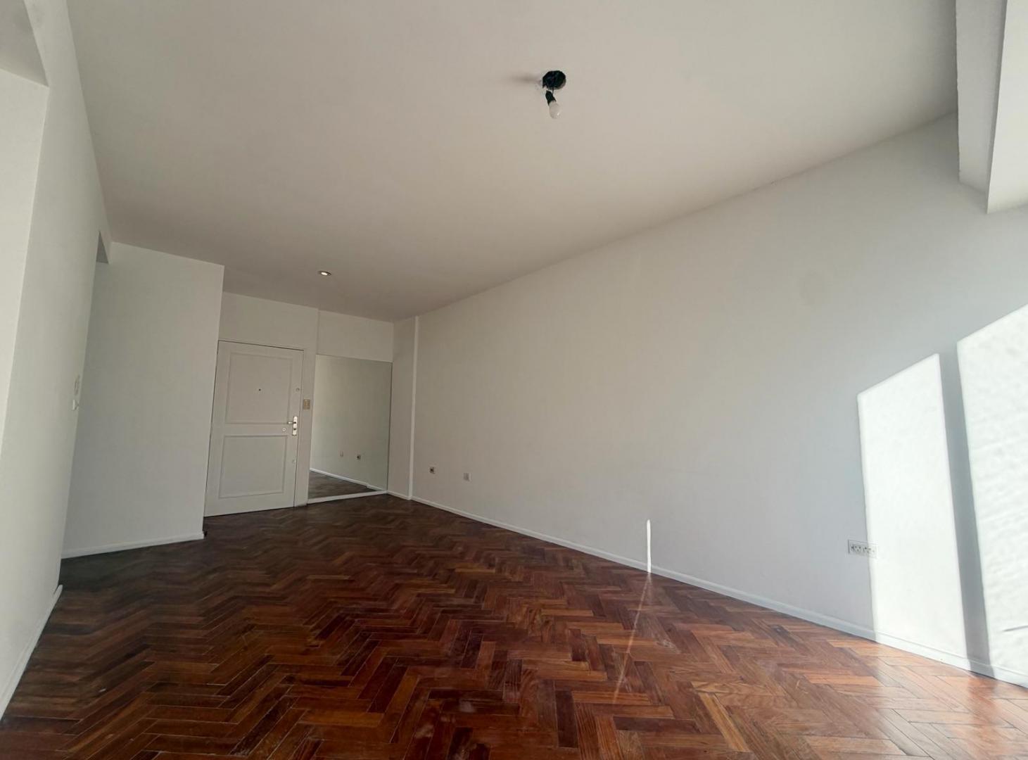 Foto de Semipiso de 3 ambientes con balcón corrido al contrafrente!, imagen 5