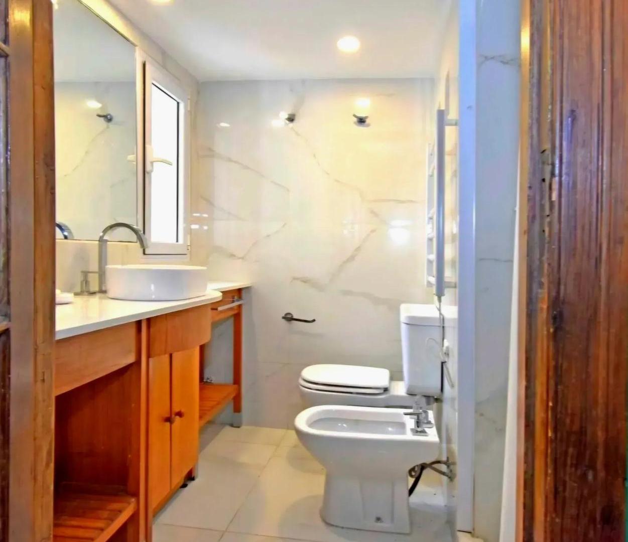Foto de Gran Semipiso Francés 4 Amb. | 145 m² | Frente | Balvanera, imagen 5