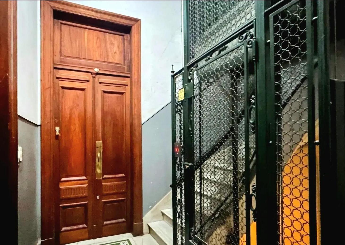Foto de Gran Semipiso Francés 4 Amb. | 145 m² | Frente | Balvanera, imagen 3