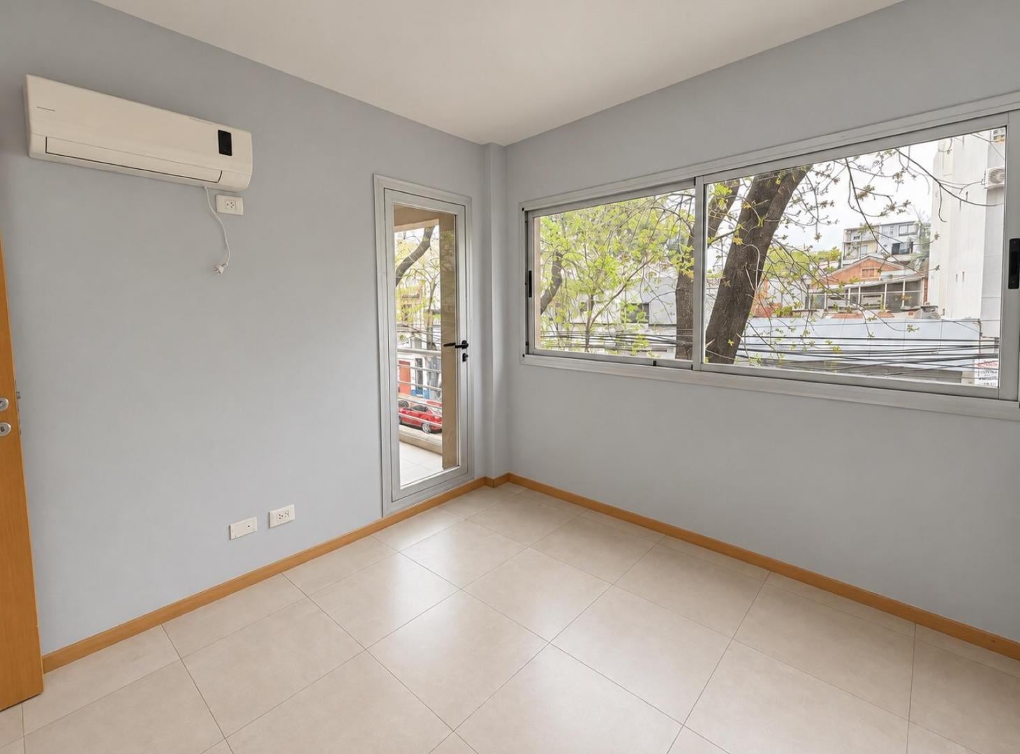 Foto de Excelente Departamento 2 ambientes al frente con balcón en complejo con, imagen 5