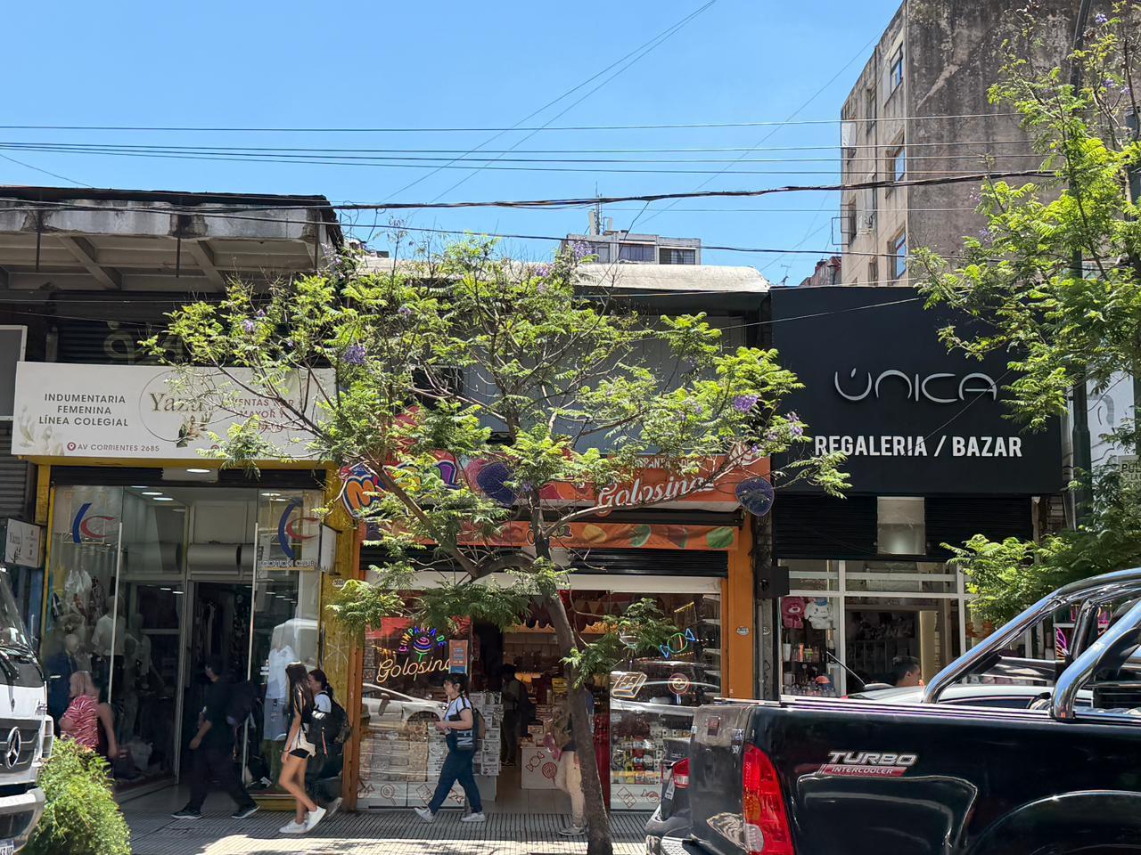 Foto de EXCELENTE LOCAL COMERCIAL EN EL BARRIO DE ONCE SIN EXPENSAS, imagen 1