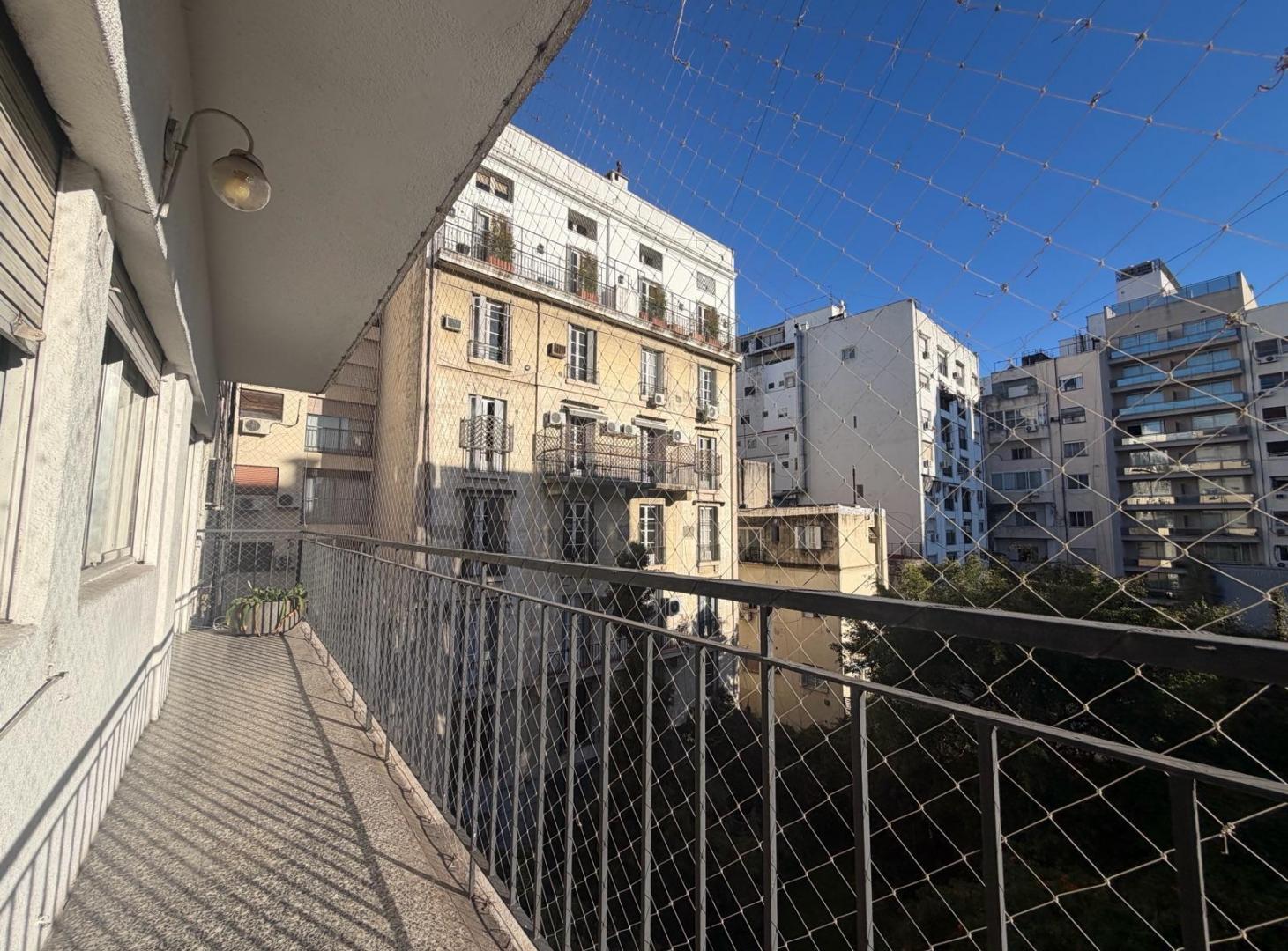 Foto de Increible Semipiso de 3 ambientes al contrafrente con balcón corrido., imagen 3