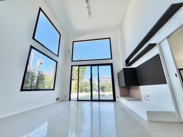 Foto de CASA EL ALQUILER EN SAUCES DE 3 DORMITORIOS, ESCRITORIO Y PLAYROOM, imagen 3